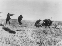 Einsats man executed Ukranian mother and child, Ivangorod, Ukraine, 1942.jpg
