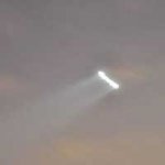 856027031-ufo-terlihat-di-london.jpg