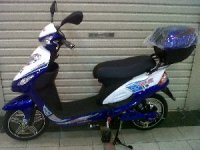 sepeda listrik pluto Biru.jpg
