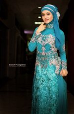 Model-Kebaya-Muslim-Modern-Terbaru-4.jpg