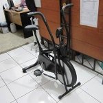 Pengencang Otot Kaki Sepeda Statis Platinum Bike Like Aibi Shaga PrecorPengencang Otot Kaki Sepe.jpg