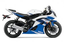 2014-Yamaha-YZFR6d.jpeg
