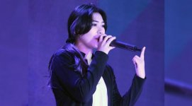 044458200_1457445825-Isyana_di_Djarum.jpg