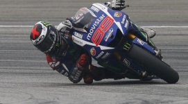089654900_1445669457-20151024-Lorenzo-sepang-1.jpg