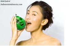 EatingFruitHASIL.jpg