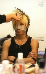 reita cut cut.jpg