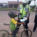 dp-bbm-polisi-lucu-16.jpg