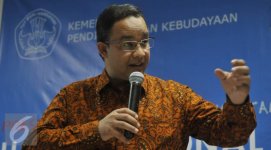 083976700_1459504307-20160401--Jelang-Pra-UN_-Anies-Baswedan-Gelar-Preskon--Jakarta--Johan-Tallo.jpg