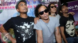 075678400_1451136152-SLANK-16.jpg