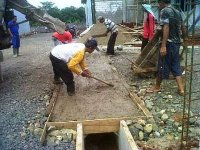 1BudhiPerbaikanJalan5.jpg
