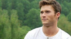 060509400_1441688887-Scott-Eastwood-150908.jpg