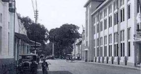 Djogdja djaman doeloe - Jl KH Dahlan - 1930.jpg